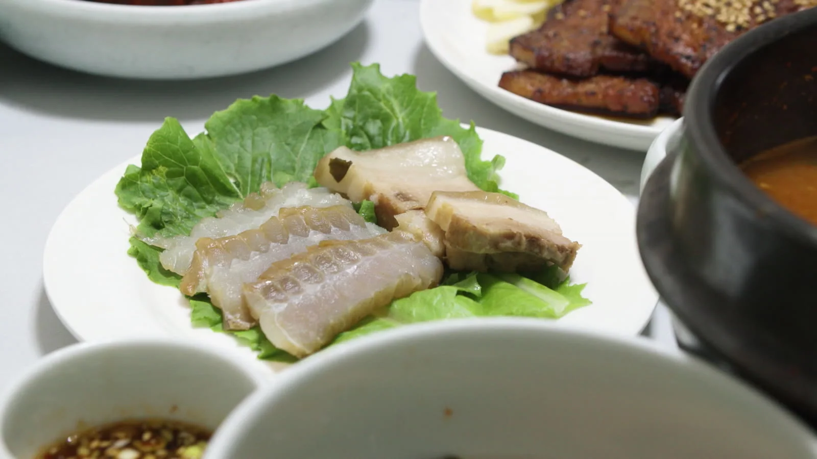 อาหารมังสวิรัติและฮาลาลในเกาหลี — งบ การจอง และเงื่อนไขเป็นลายลักษณ์อักษร